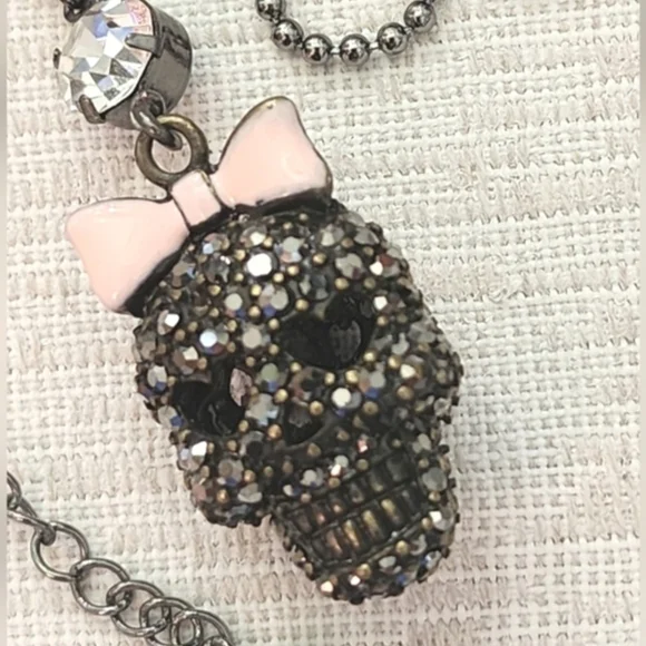 Necklace And Pendant Betsey Johnson Black Skull Rhinestone Bling with Pink Bow - Picture 5 of 8